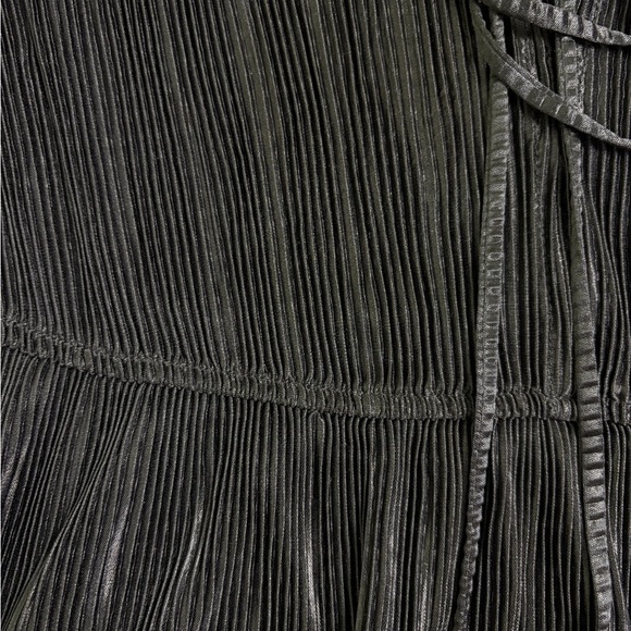 ⭐️ZARA Black Ruffle Pleated Top - Picture 4 of 5